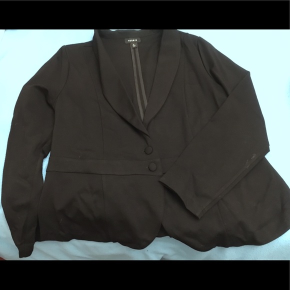 Black 2-button jacket - Picture 1 of 3